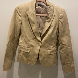 Stunning Tahari cotton Blazer.